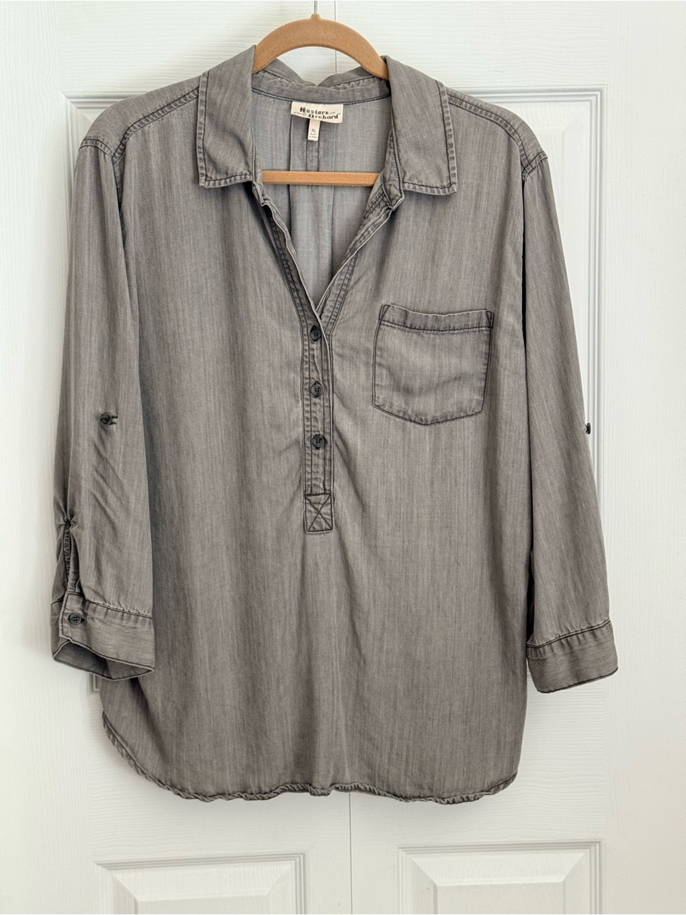 Hesters Orchard Washed Grey Button-Front Roll tab sleeve pullover top XL